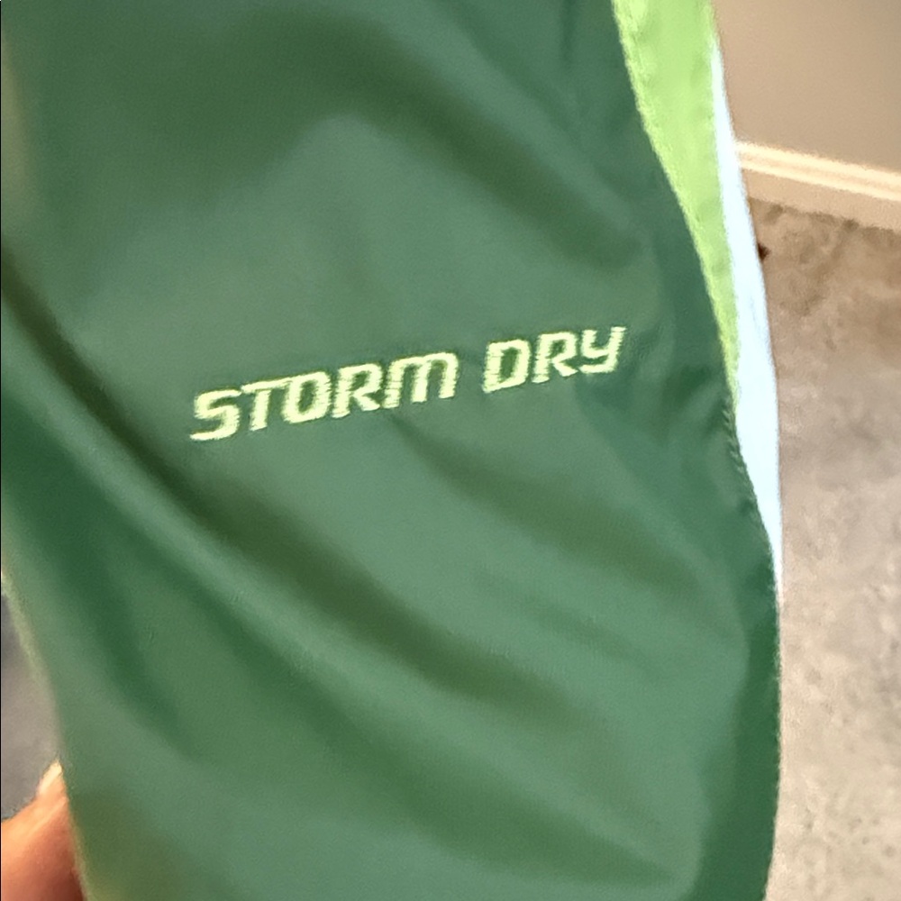 Columbia Lime and White Ski Jacket - Picture 10 of 16